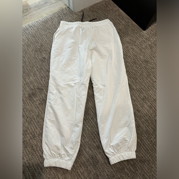 Nike Women’s Sportswear Icon Clash Sweatpants Medium - Picture 7 of 7